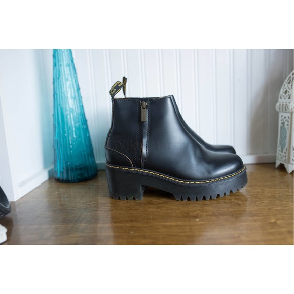 Dr. Martens Shoes Dr Martens Rometty Ii Vintage Smooth Leather